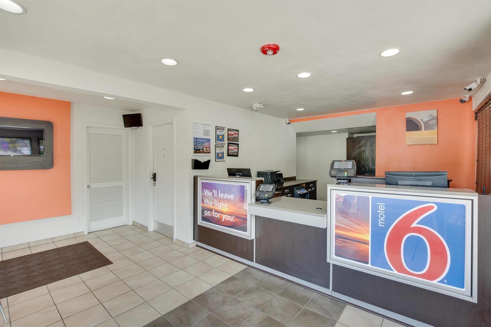 Motel 6-Columbia, Sc - West Exteriör bild